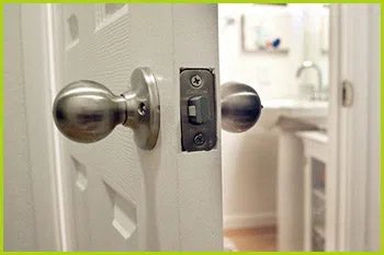 Expert Locksmith Services Voorhees, NJ 856-437-3695 Expert Locksmith Services Voorhees, NJ 856-437-3695 - 14-unlock-door
